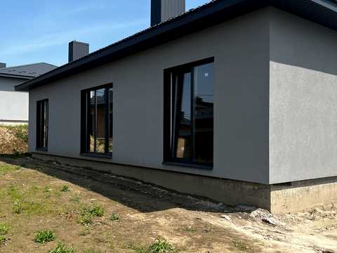 дом по адресу Кулика і Гудачека ул. (Макарова)