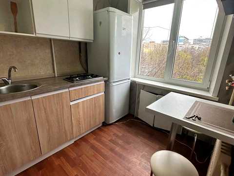 квартира за адресою Тополя 2, 6