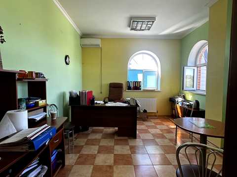 коммерческая по адресу Левка Лук'яненка ул. (Жовтнева), 7