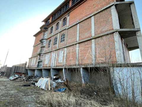 коммерческая по адресу Київська, 1