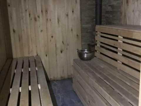 комерційна за адресою смт. Дашава, Стрийська, 4