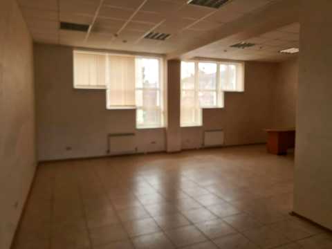 комерційна за адресою Вокзальна вул., 18