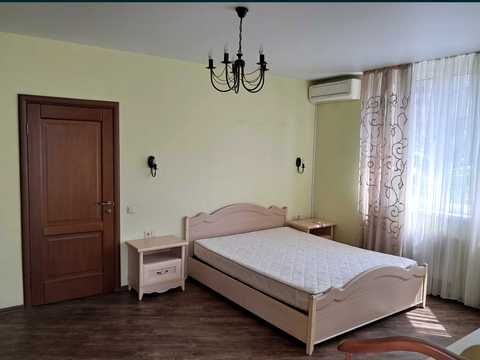 квартира за адресою Анни Ахматової вул., 34