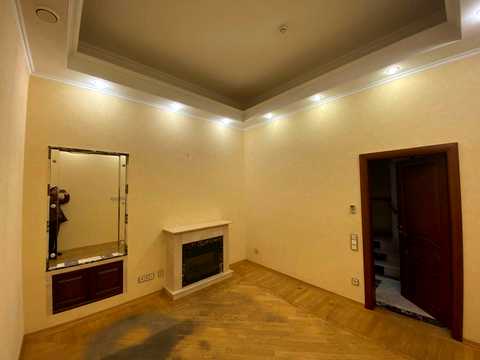 комерційна за адресою Степана Руданського вул., 4-6