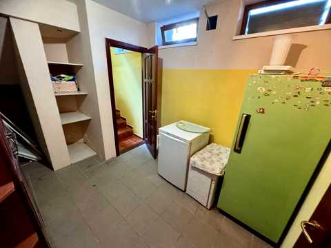 дом по адресу Николая Гнатюка ул. (Ласточкіна), 5