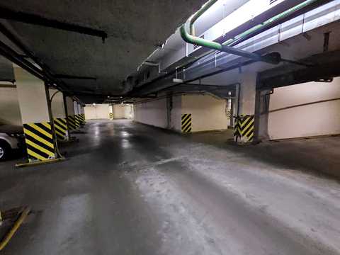 паркоместо по адресу Срибнокильская ул., 1