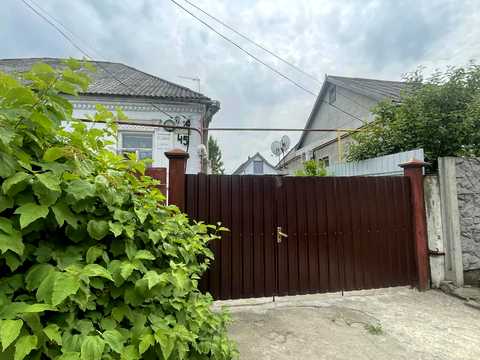 будинок за адресою Гвоздична вул., 45
