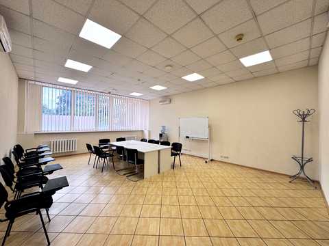 комерційна за адресою Ґарета Джонса вул. (Сім'ї Хохлових), 15