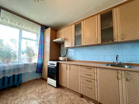 квартира за адресою Всіхсвятська вул. (50 років СРСР), 2