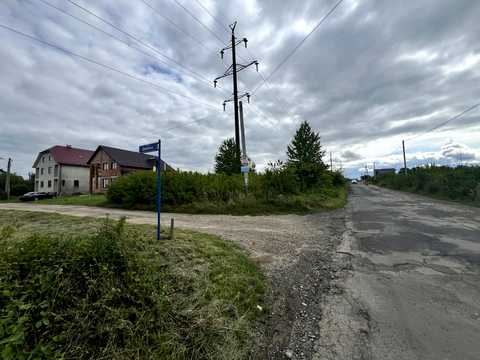 участок по адресу с. Угринов, 