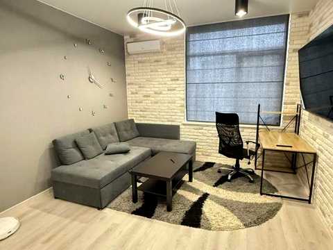 квартира за адресою Практична вул., 2