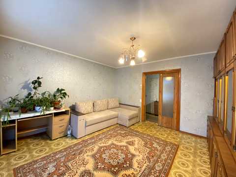 квартира за адресою Квартальна вул. (Гладкова), 33