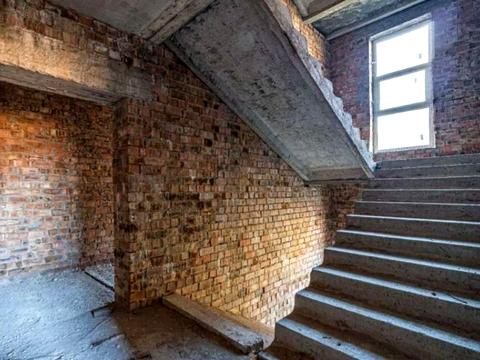 коммерческая по адресу Сухий струмок, 1