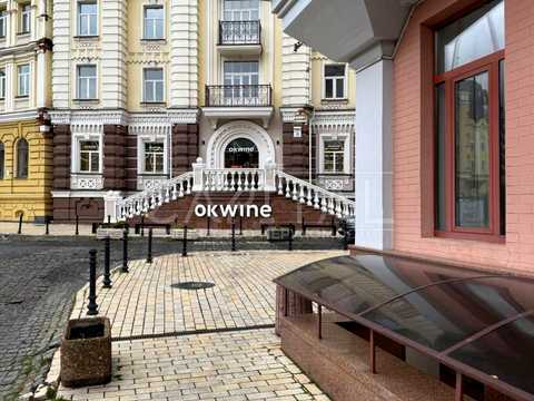 комерційна за адресою Воздвиженська вул., 22