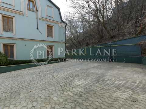 комерційна за адресою Андріївська вул., 7