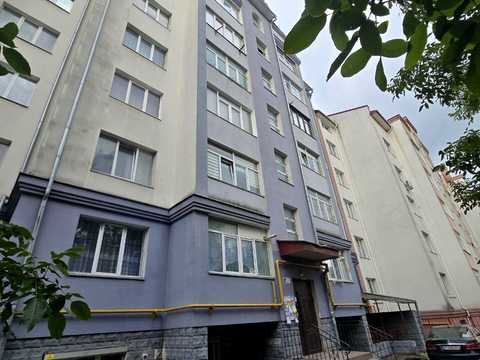 квартира за адресою Богдана Хмельницького вул., 51-Б