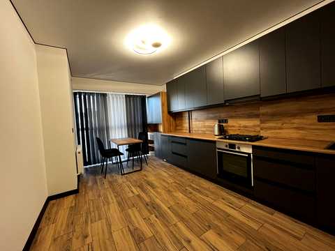 квартира за адресою Чорновола вул., 155