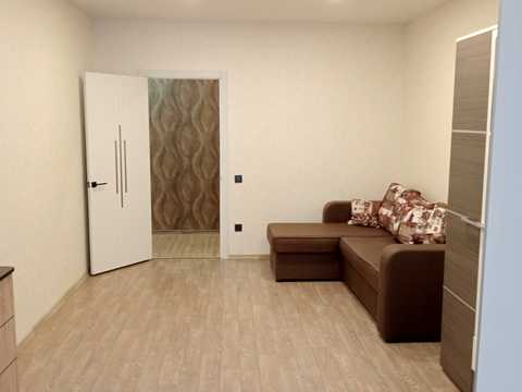 квартира за адресою Содружества, 2