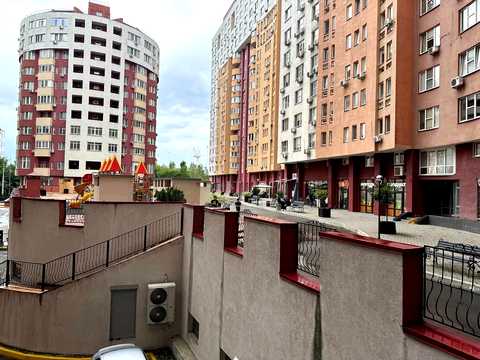 комерційна за адресою Федора Ернста вул., 16-Б