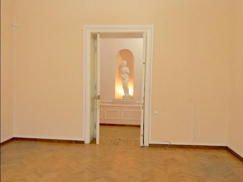 комерційна за адресою Італійська вул. (Пушкінська), 8
