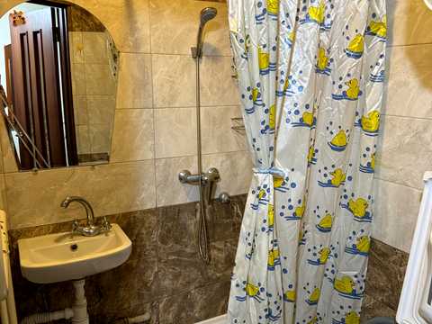 квартира за адресою Дегтярівська вул., 15