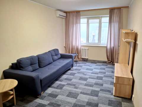 квартира за адресою Стадіонна вул., 14