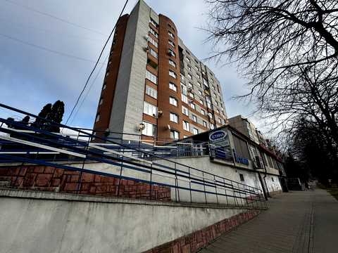 комерційна за адресою Наукова вул., 12-А