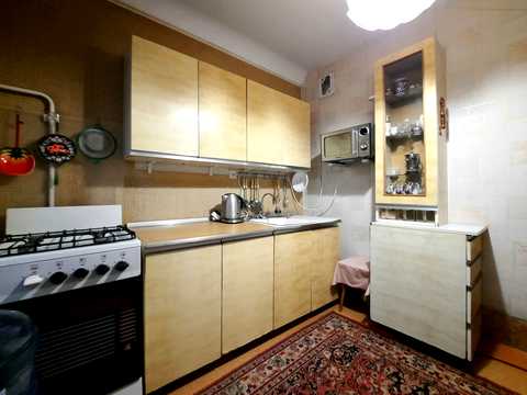 квартира за адресою вул.Героїв України, 33