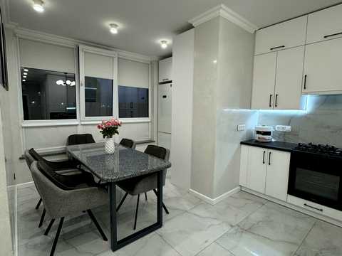 квартира за адресою Свободи, 1