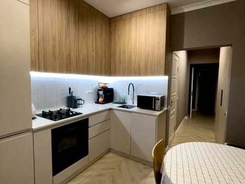 квартира за адресою Євгена Коновальця вул. (Щорса), 7-9