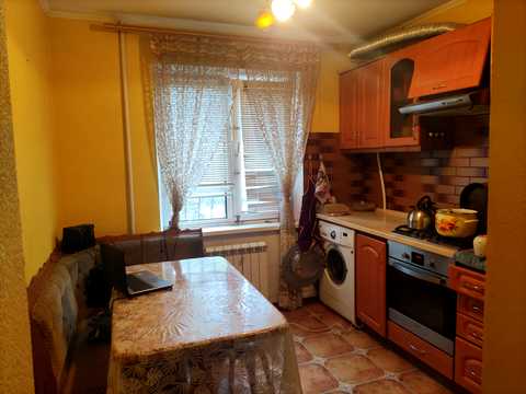 квартира за адресою Зарічанська вул., 32/1