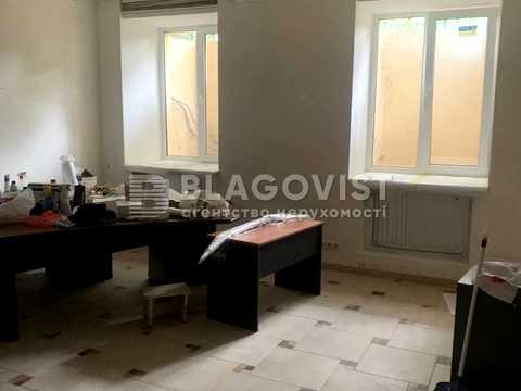 коммерческая по адресу Джона Маккейна ул. (Івана Кудрі), 36