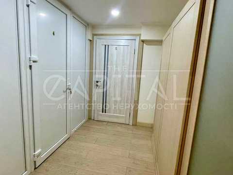 комерційна за адресою Печенізька вул., 1Б
