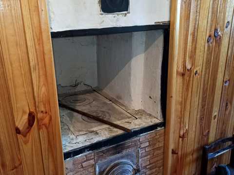 будинок за адресою с. Гнідин, 7 вишнева