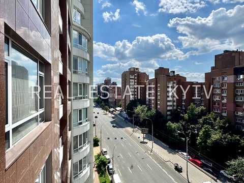 коммерческая по адресу Антоновича ул. (Горького), 131