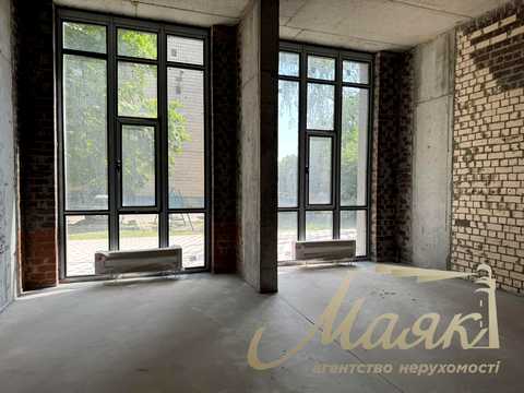 коммерческая по адресу Любомира Гузара просп. (Космонавта Комарова), 15