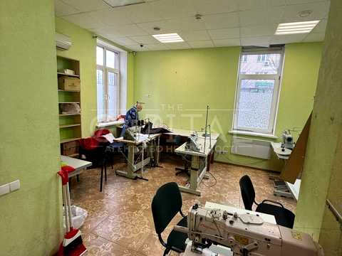 комерційна за адресою Градинська вул., 11