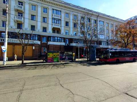 комерційна за адресою Вокзальна пл. (Петровського), 2