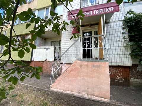 комерційна за адресою Гірницький мікрорайон  (5-й мікрорайон), 25
