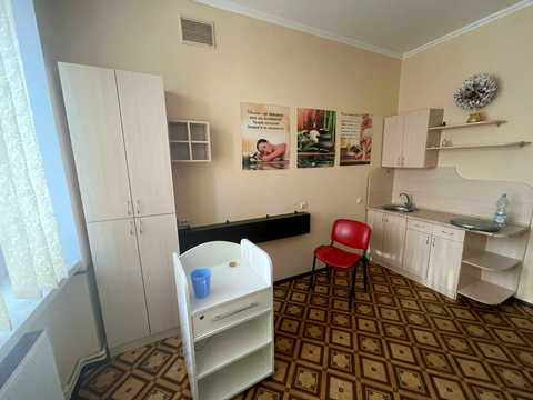 коммерческая по адресу Леся Курбаса ул., 7