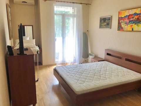 квартира за адресою Університетська вул., 9
