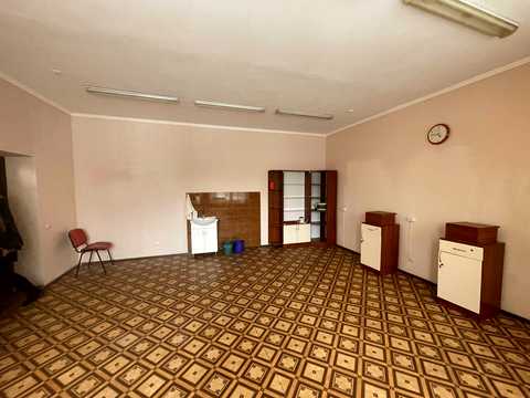 коммерческая по адресу Леся Курбаса ул., 7