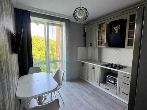 квартира за адресою Печерська вул., 24
