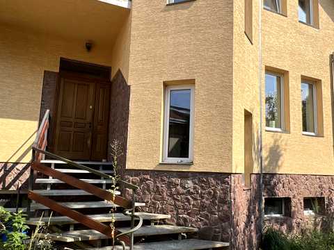 комерційна за адресою Іллі Мечникова вул., 75