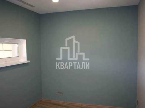 комерційна за адресою Юрія Іллєнка вул. (Мельникова), 18-Б