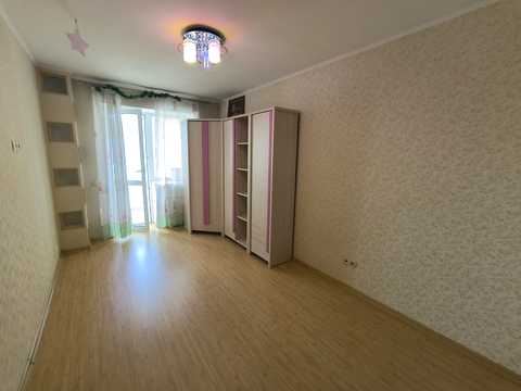 квартира за адресою Стадіонна вул., 13