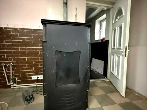 коммерческая по адресу Центральна, 48
