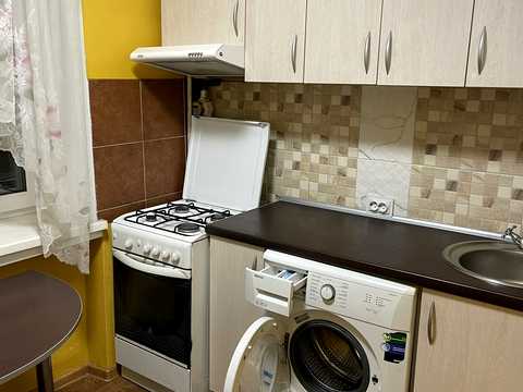 квартира за адресою Ореста Левицького вул. (Академіка Курчатова), 11/32
