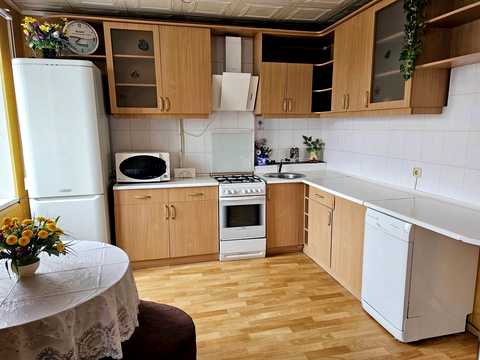 квартира за адресою Героїв просп., 11