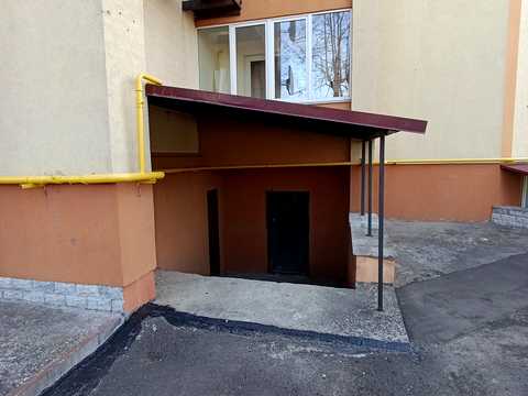 комерційна за адресою Рівне, вул. Ясна, 7б